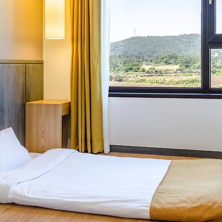 Thira Hotel Seogwipo Exterior photo